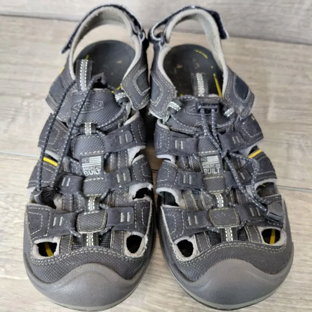 Keen Rialto H2 Sandals Mens 9 Black Waterproof Outdoor Hiking Fisherman Shoe USA